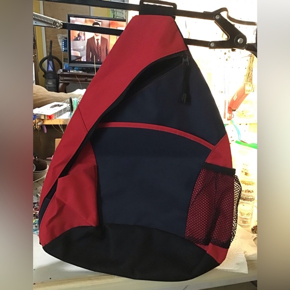 Unisex Zippers bucket over the shoulder bag black, red, blue 1 strap backpack - Picture 2 of 11
